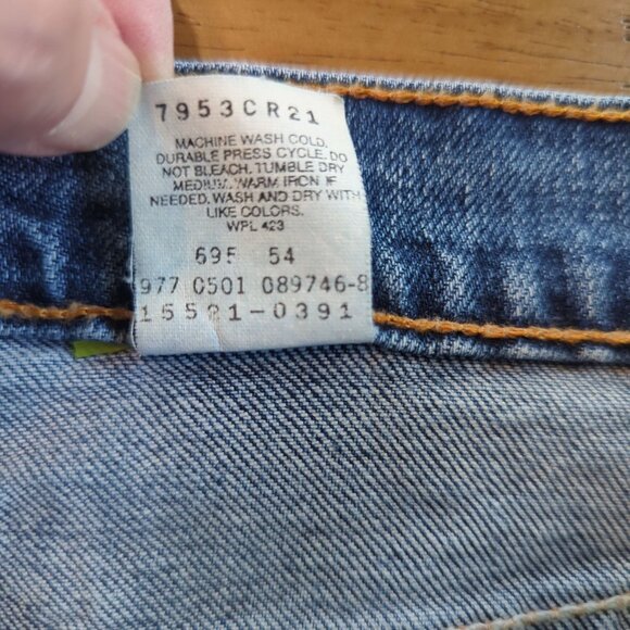 Vintage Levi’s 512 Women’s Jeans Sz 16 Slim Fit Tapered Leg Blue Denim USA Made - Picture 8 of 15